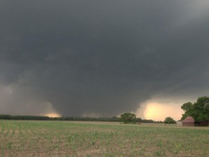 Chasecation 2013 Day 12 - Large tornado near Bennington, KS ...